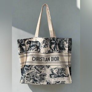 Dior Limited Edition Gray/Black & Cream/Off White Illustrated Tote Bag GWP NWB